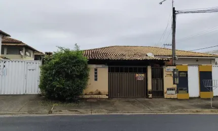Casa para Venda em Rio das Ostras, Atlantica, 3 dormitórios, 2 suítes, 1 banheiro, 2 vagas