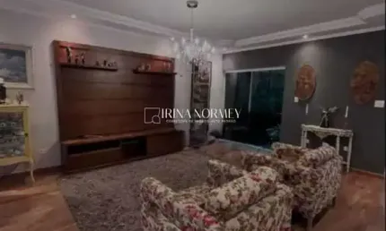 Sobrado à venda 3 dormitórios sendo 3 suítes, 270m² no Bairro Olímpico, São Caetano do Sul/SP