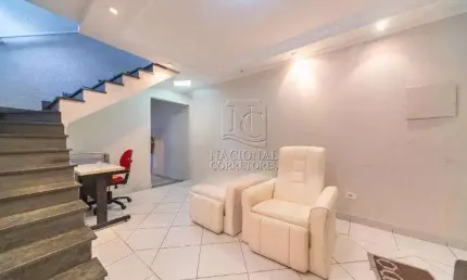 Sobrado com 4 dormitórios para alugar, 172 m² por R$ 4.556,36/mês - Vila Aquilino - Santo André/SP