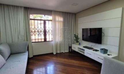 Sobrado com 3 dormitórios à venda, 295 m² por R$ 950.000,00 - Utinga - Santo André/SP