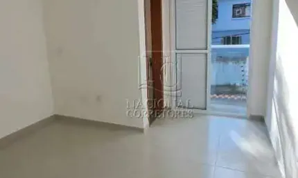 Apartamento sem condominio no Jardim Santo Alberto, 41 m² de área útil.