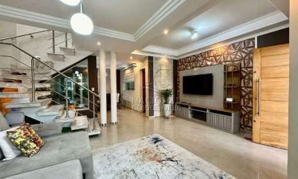 Sobrado de alto padrão à venda no Parque Jaçatuba – 212m², 4 dormitíorios e área gourmet