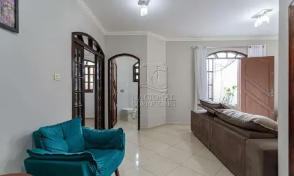 Amplo sobrado com 4 dormitórios e 5 vagas na vila lucinda – 239m² construídos