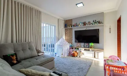 Imóvel amplo com 2 suítes, 2 salas, varanda e 4 vagas cobertas – 216 m²