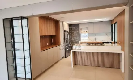 Apartamento com moveis planejados à venda com 130m², 3 quartos e 2 vagas