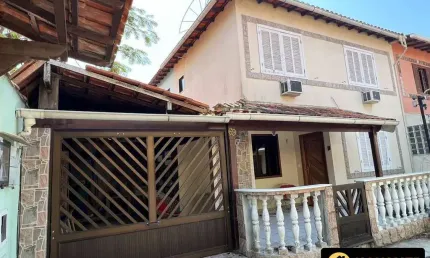 Casa em condomínio com 2 quartos, jardim caiçara - cabo frio/rj