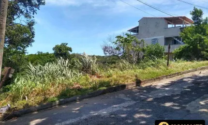 TERRENO EM CONDOMÍNIO FECHADO COM 700M² - CABO FRIO/RJ
