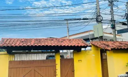 CASA EM CONDOMÍNIO PRÓXIMO À PRAIA DAS DUNAS, CABO FRIO/RJ