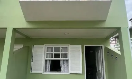 CASA DUPLEX EM CONDOMÍNIO ORLA AZUL II - CABO FRIO/RJ