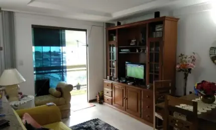 Apartamento aconchegante, jardim flamboyant - cabo frio/rj