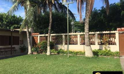 VENDE-SE CASA GEMINADA EM CONDOMÍNIO, PORTINHO - CABO FRIO/RJ