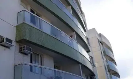 Apartamento em cabo frio à venda! estuda permuta por imóvel em niterói/rj