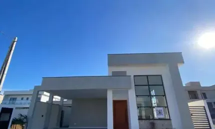 CASA LINEAR NOVA À VENDA NO CONDOMÍNIO VIVERDE I - SÃO PEDRO DA ALDEIA/RJ