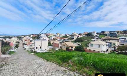 TERRENO COM 300M² NO CONDOMÍNIO DOS PÁSSAROS - CABO FRIO/RJ