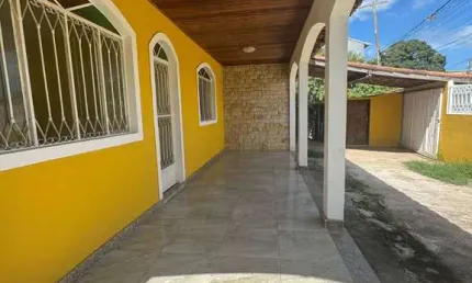 CASA ESPAÇOSA COM 03 DORMITÓRIOS–BALNEÁRIO DAS CONCHAS, SÃO PEDRO DA ALDEIA