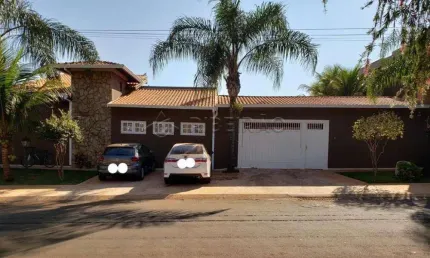 Casa em condomínio 3 dormitórios venda e locação Jardinópolis