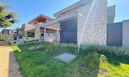 Casa Térrea com Piscina à venda 03 suítes 04 vagas Loteamento Terras de Florença