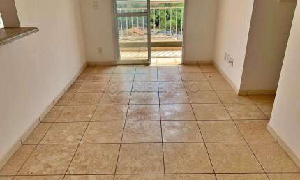 Apartamento à venda com 02 dormitórios no Jardim Palmares.