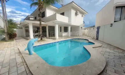 Sobrado com 03 suítes com piscina no Condomínio Nova Aliança Sul