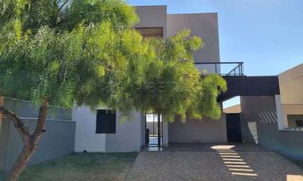 Casa sobrado locação em condomínio com 3 suítes e piscina San Marco