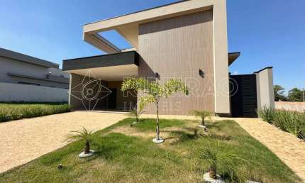 Casa Térrea com Piscina à venda em Condomínio 03 suítes 04 vagas Residencial Alto do Castelo
