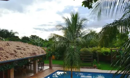 Casa Sobrado à venda com Piscina 3 suítes, 4 vagas Jd. Sumaré