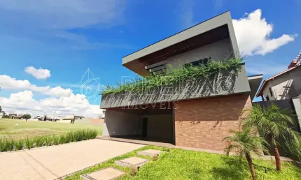 Casa sobrado com piscina à venda em condomínio 3 suítes 4 vagas