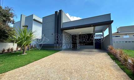 Casa Térrea com Piscina à venda em Condomínio 3 dormitórios (1 suíte) 4 vagas Portal da Mata