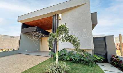 Casa Térrea com Piscina à venda em condomínio 03 suítes 04 vagas Vivendas da Mata