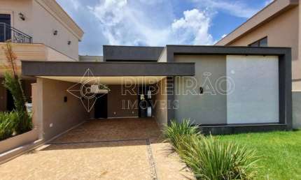 Casa térrea em condomínio, no Bairro Quinta dos Ventos, 03 suítes  com armários planejados, piscina e churrasqueira.