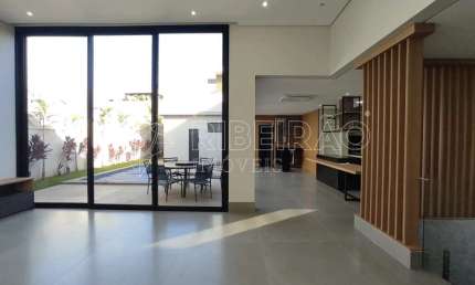 Casa sobrado venda e locação em condomínio com 3 suítes Quinta dos Ventos