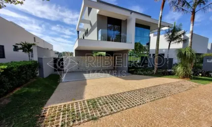 Casa Sobrado em Condomínio 3 suítes e piscina para venda em Alphaville