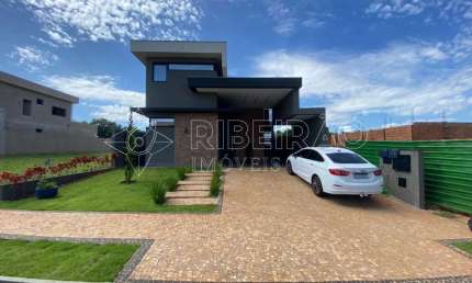 Casa em condomínio com 3 suítes e piscina à venda no Residencial Alto do Castelo