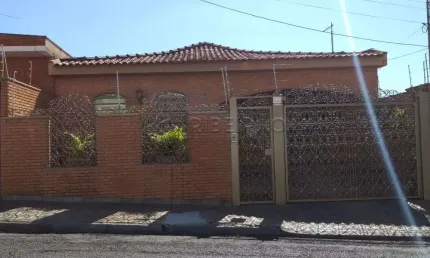 Casa térrea para venda - 3 Dormitórios e 2 vagas de garagem no bairro Jardim Paulistano
