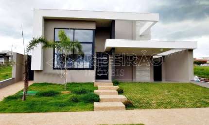 Casa Térrea em condomínio com piscina no Quinta dos Ventos;