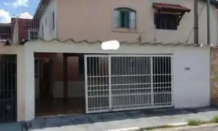 Casa Grande à Venda na Cidade Líder com 4 dormitórios  3 banheiros 3 vagas