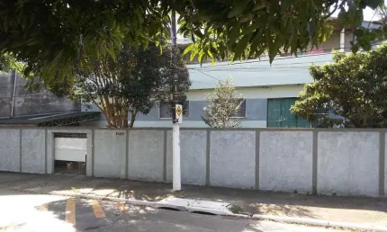 Casa á venda na cidade patriarca com 330m²  2 dormitórios 1 suíte 2 banheiros 4 vagas