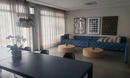Apartamento no Condomínio E-Side na Vila Madalena com 25m² 1 dormitório 1 suíte 1 banheiro.