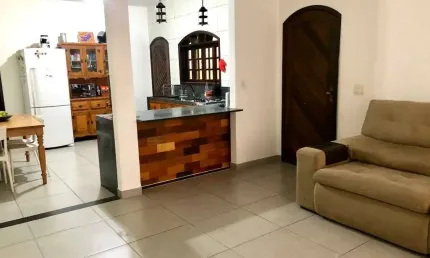 Casa à venda m² com 2 dormitórios 2 vagas na Água Rasa.