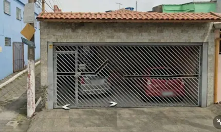 Imperdível oportunidade de adquirir uma casa na vila ivone, são paulo-sp: 3 quartos, 2 banheiros, 2 vagas de garagem.