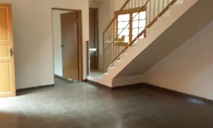 Casa à venda na Vila Carrão com 209m²  3 dormitórios 1 suíte 4 banheiros 2 vagas.