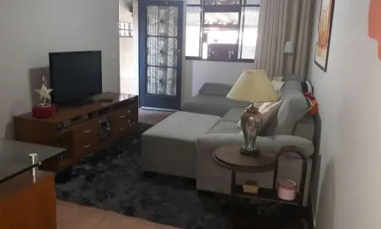 Sobrado á venda 200 metros  3 dormitórios com 2 suítes com vaga de garagem em Jabaquara -SP
