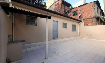 Sobrado à venda no Jardim Irapiranga  com 250m² 4 dormitórios 3 vagas