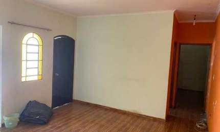 Casa à venda 250m² 2 dormitórios, 2 vagas no Jardim Rubio