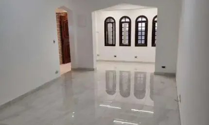 Sobrado à Venda - 160m² - 3 quartos - Vila Campo Grande - R$ 640.000,00