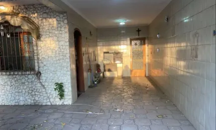 Casa à venda no Conjunto Residencial José Bonifácio com 130m² 2 dormitórios 1 banheiro 2 vagas