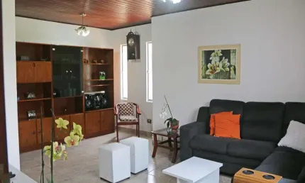 Casa Térrea a Venda no Jd. Susana: 3 Quartos (1suíte) | 3 Banheiros | 4 Vagas