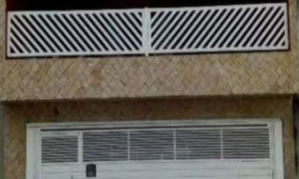 Casa à venda no Jardim Alvina com 192m² 3 dormitórios 3 banheiros 2 vagas