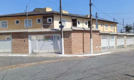 Casa de 3 Dormitórios com Suíte, Varanda e Churrasqueira no Jardim Sabará