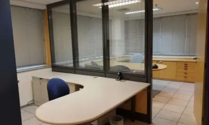 Conjunto comercial à venda no edifício berkeley no cerqueira césar com 43m² 2 banheiros 1 vaga